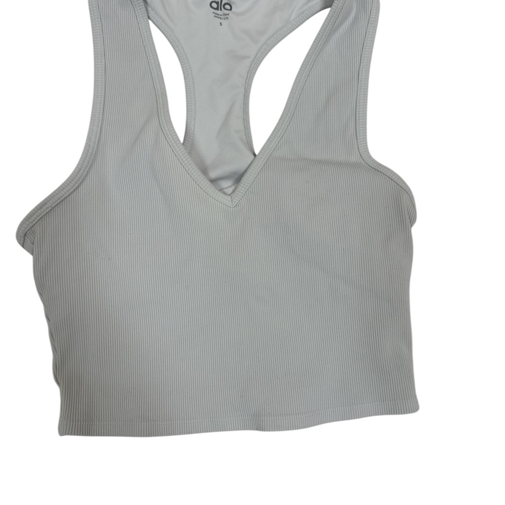 ALO Yoga Women's Light Gray Ribbed Sports Bra